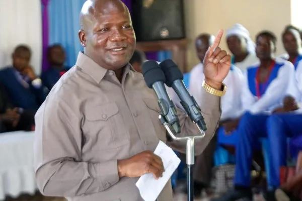 Kakamega Governor Fernandes Barasa addressing residents recently.