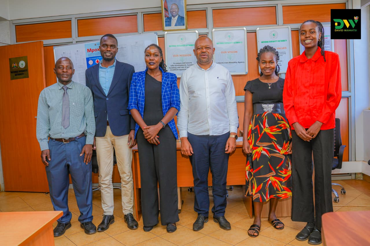 NBA Board Chairman Hon. David Wamatsi in a group photo during a visit to Malaba and Busia border offices