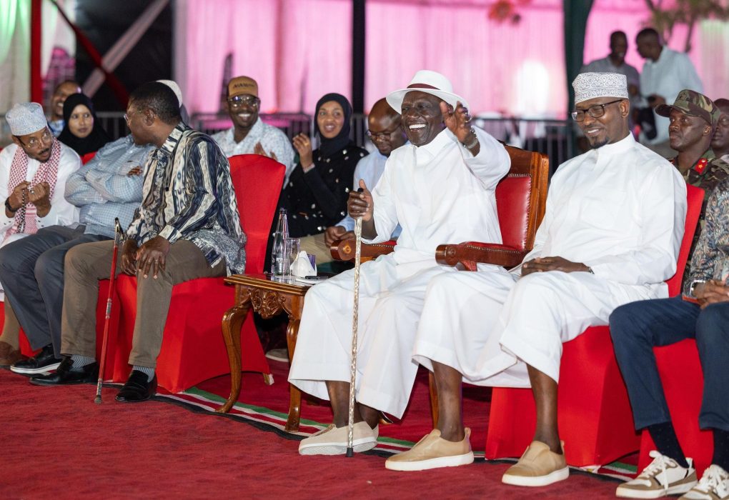 President Ruto hosts Northern Kenya leaders at Wajir State Lodge